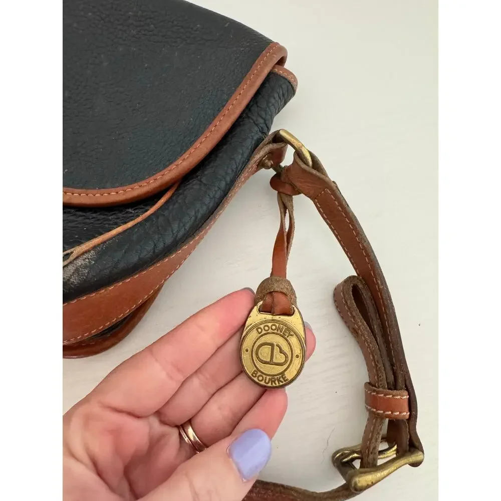 Dooney Bourke vintage leather Purse black brown crossbody Equestrian Bag USED - Picture 8 of 10